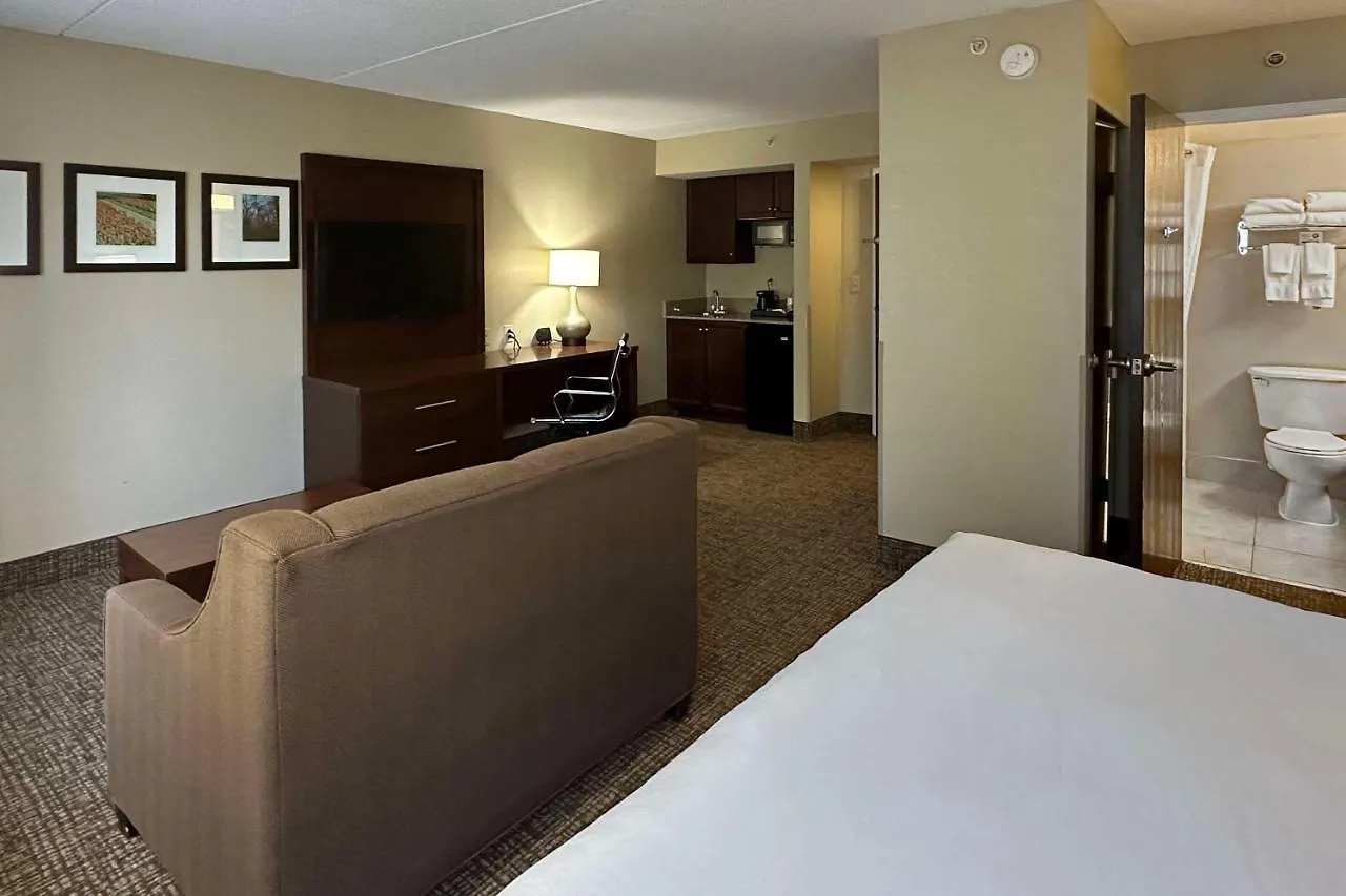 Comfort Suites Airport Charlotte Hotel
