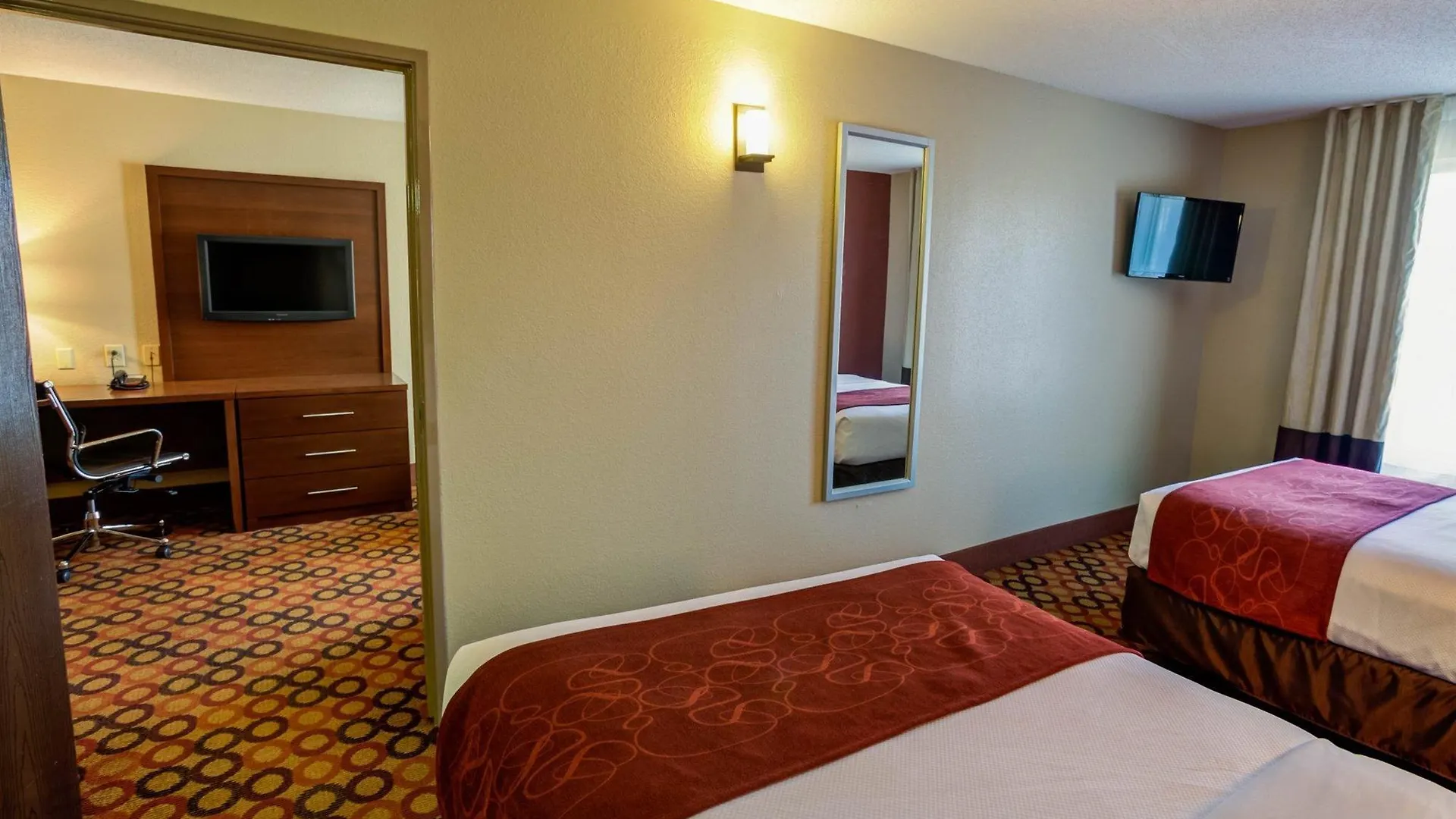 Hotel Comfort Suites Airport Charlotte